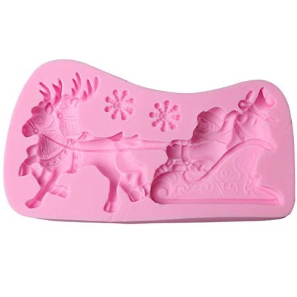 NWT Holiday Santa Reindeer Christmas Sleigh Silicone Mold Decorating Silicone